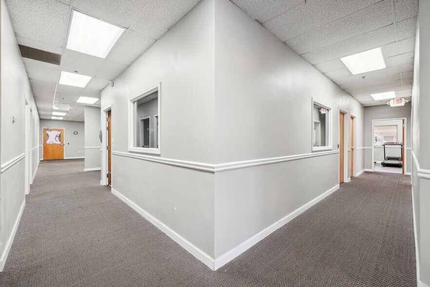 More Photos Of 3760 Peachtree Crest Dr, Duluth Industrial For Sale