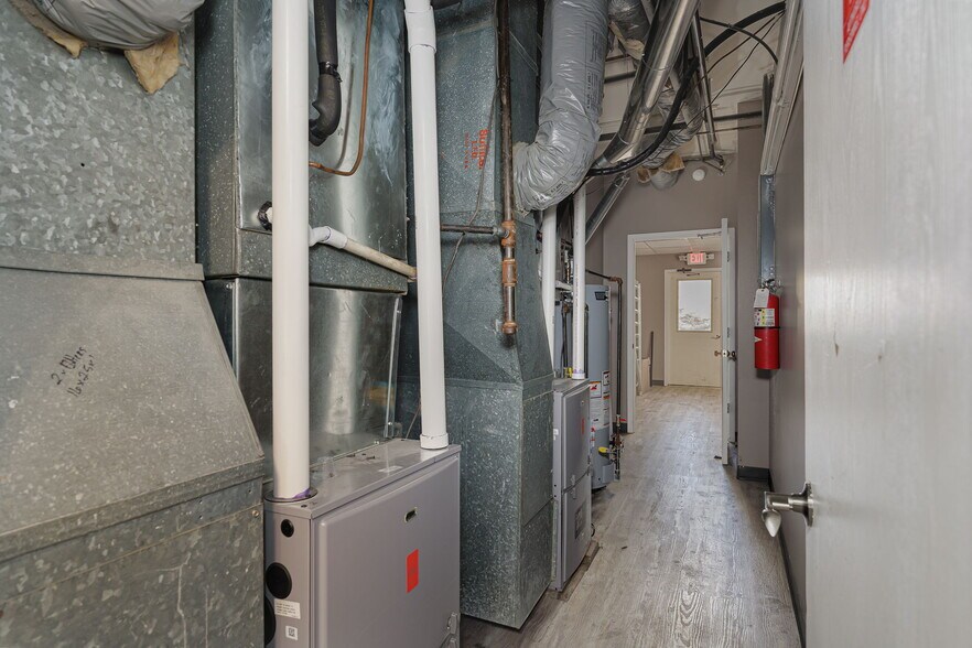 More Photos Of 3919 Messanie St, Saint Joseph Office For Sale