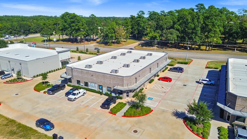 More Photos Of 2525 N Frazier St, Conroe Office For Sale