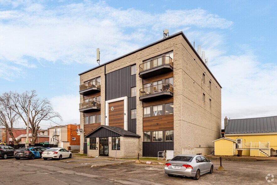 More Photos Of 18-20 Rue Turgeon, Ste-Thérèse Apartments For Lease