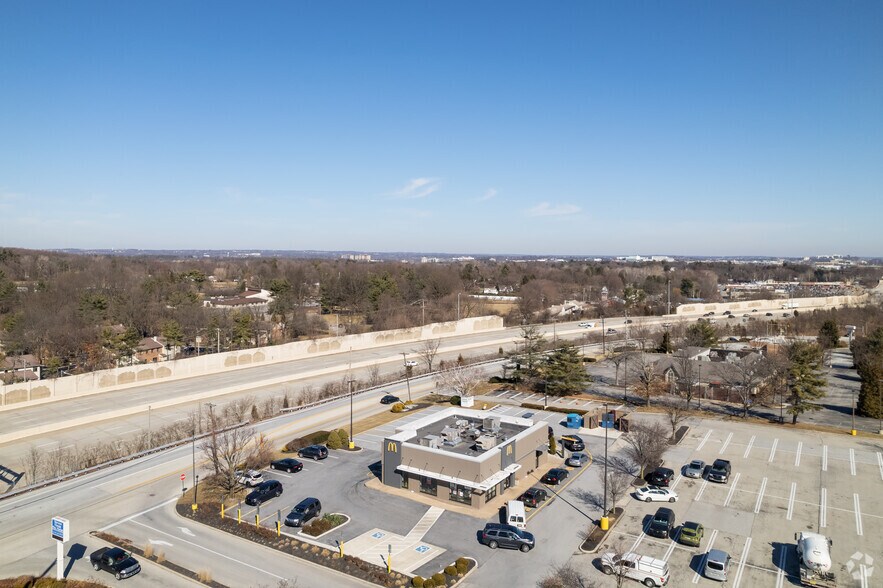 More Photos Of 260 W Swedesford Rd, Devon Unknown For Lease