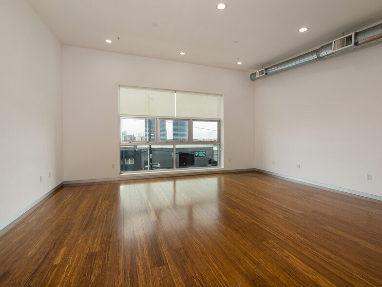 More Photos Of 227 California St, El Segundo Loft Creative Space For Lease