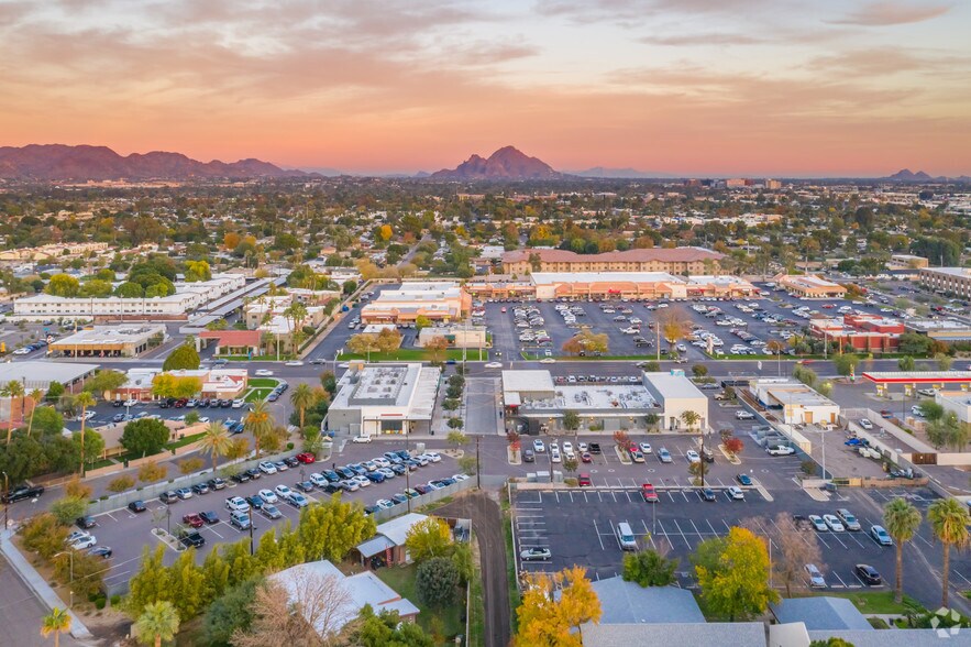 More Photos Of 5538 N 7th St, Phoenix Restaurant For Lease