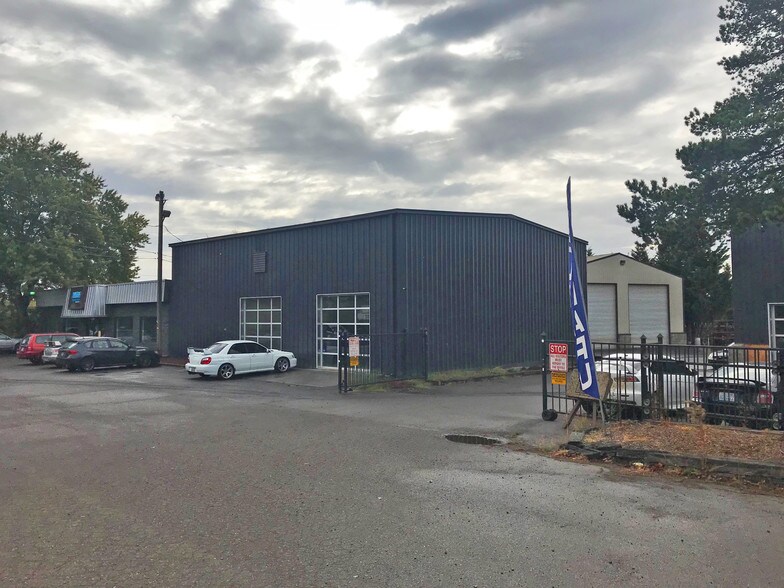 More Photos Of 18650 SW Pacific Hwy, Tualatin Warehouse For Lease