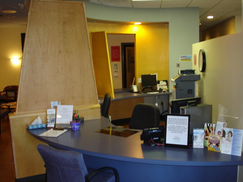 More Photos Of 604 W Warner Rd, Chandler Medical For Sale