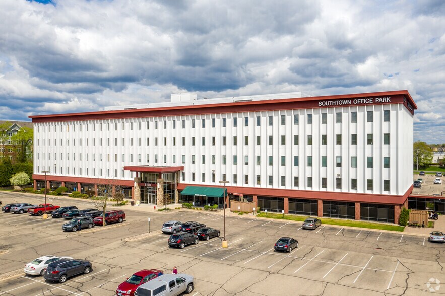 More Photos Of 8100-8120 Penn Ave S, Bloomington Office For Sale