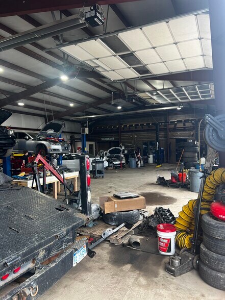 More Photos Of 3549 Lapeer Rd, Metamora Auto Dealership For Lease
