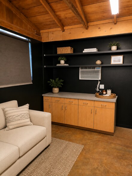 More Photos Of 427 N 15th St, Cottonwood Trailer Camper Park For Sale
