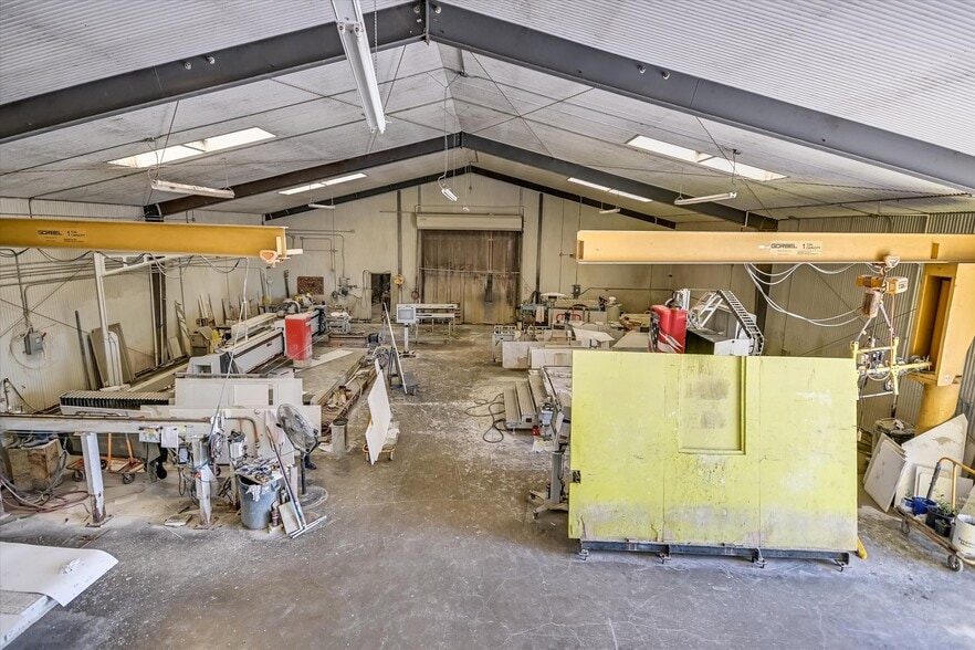 More Photos Of 22108 Odell Fairway Trl, Spicewood Industrial For Sale