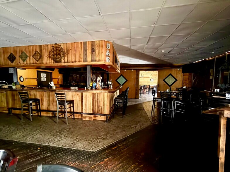 More Photos Of 2514 S College St, Auburn Unknown For Lease