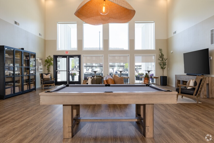 More Photos Of 3040 S South Fork Blvd, Idaho Falls Apartments For Sale