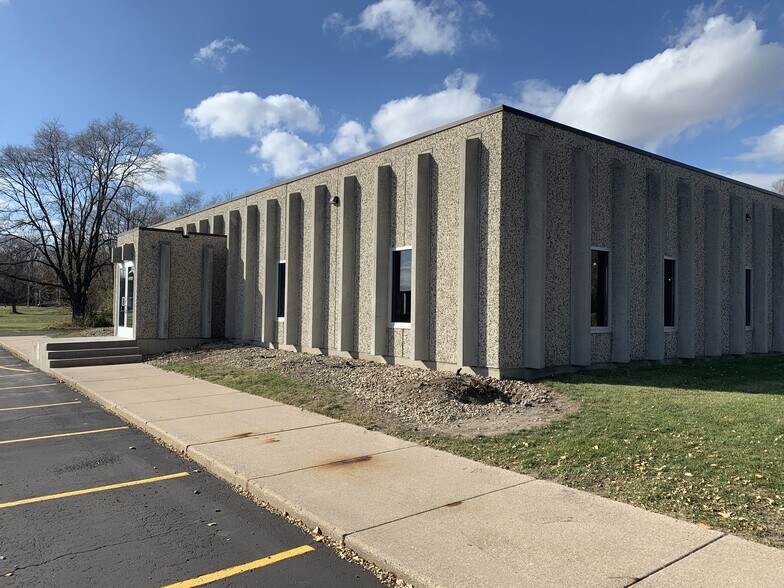 More Photos Of 2104 International Ln, Madison Light Distribution For Lease