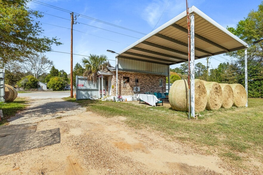 More Photos Of 22380 Highway 105, Cleveland Light Distribution For Sale