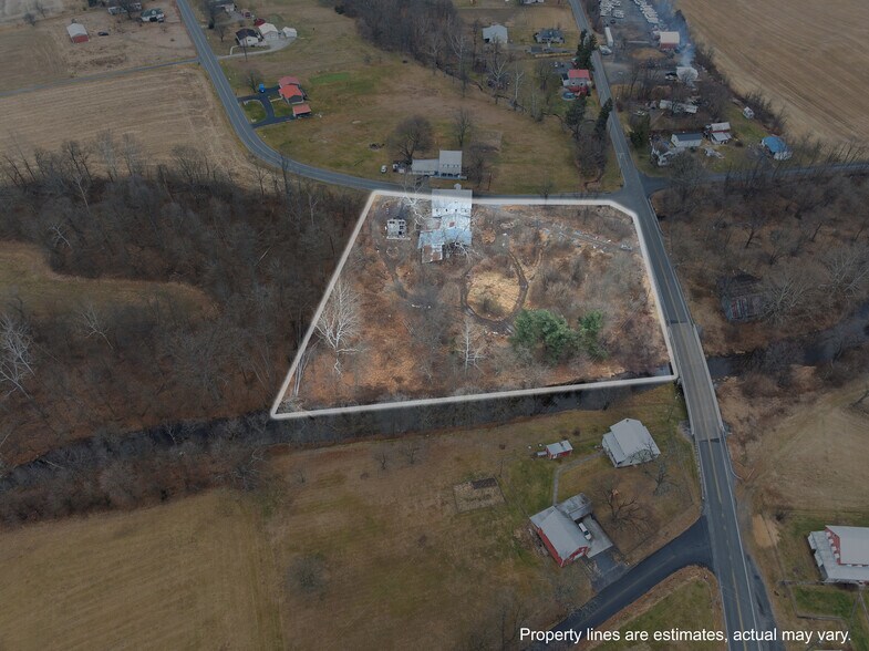 More Photos Of 624 Center Mills Rd, Aspers Specialty For Sale