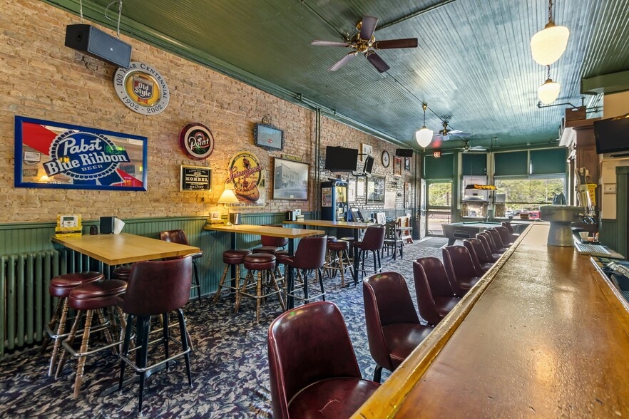 More Photos Of 114 N Capron St, Berlin Restaurant For Sale