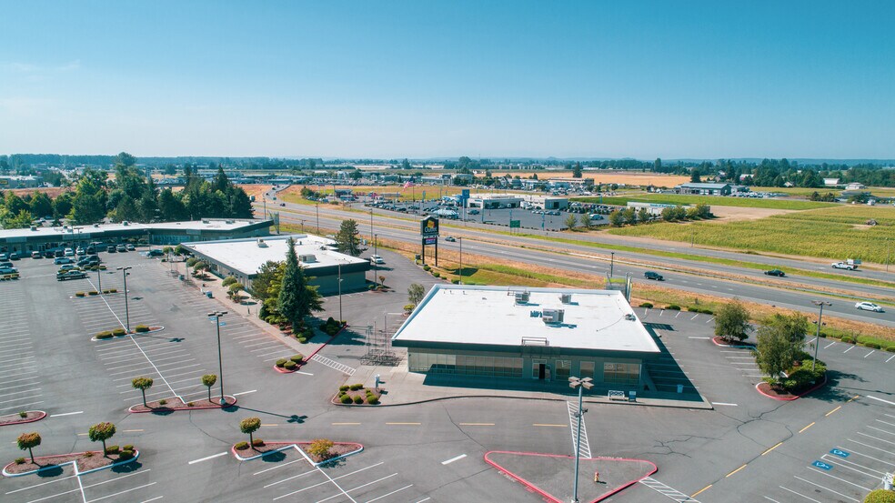 More Photos Of 448 Fashion Way, Burlington Unknown For Lease