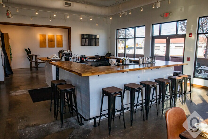 Primary Photo Of 345 40th Ave N, Nashville Restaurant For Lease