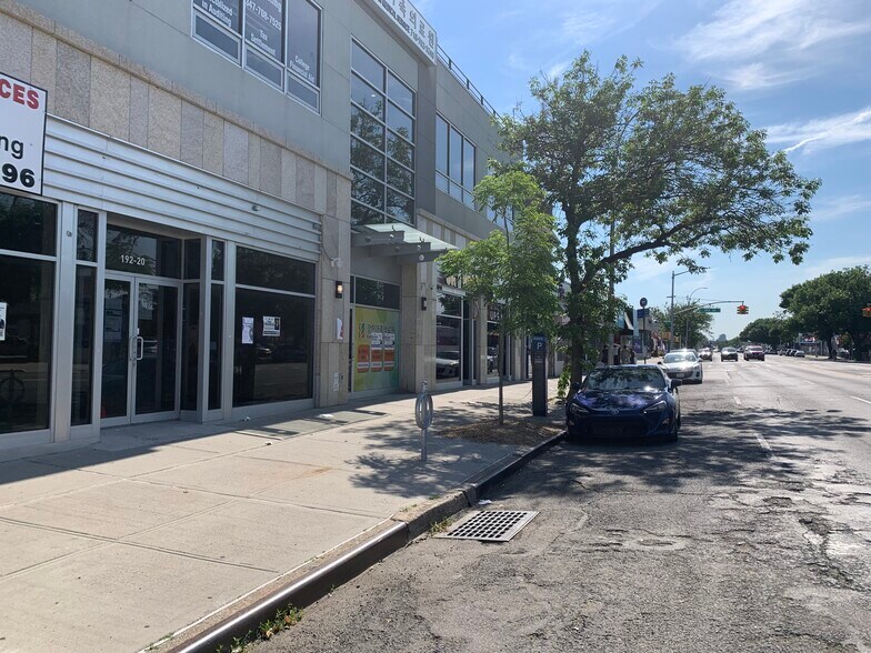 More Photos Of 19220 Northern Blvd, Flushing Storefront Retail Office For Lease