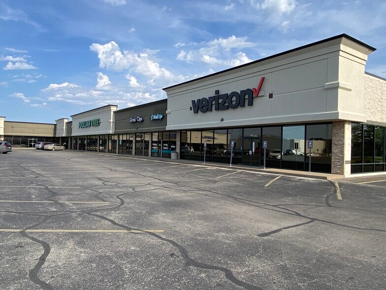 More Photos Of 122 W George E Phelps Blvd, Carthage General Retail For Lease