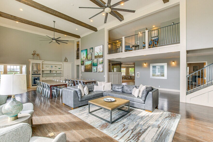 More Photos Of 40 Christa Circle cir, Garden City Specialty For Sale