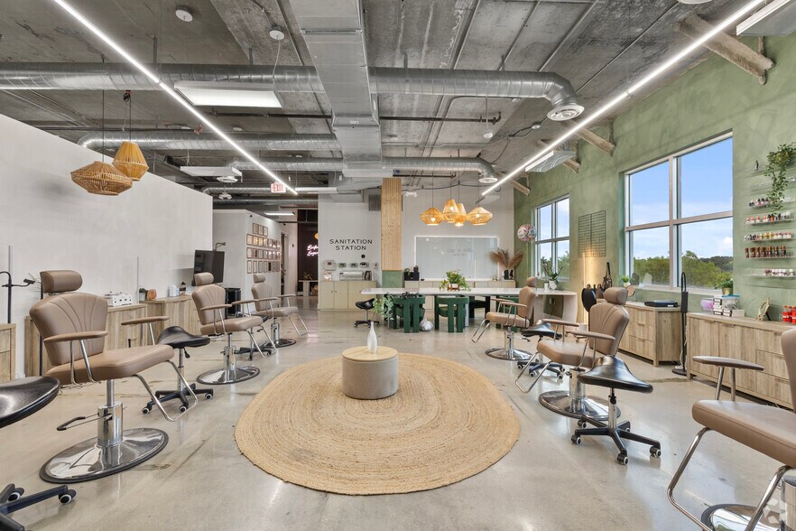 More Photos Of 657 South Dr, Miami Springs Office For Lease