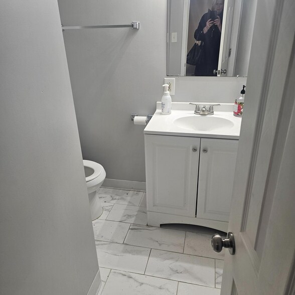 More Photos Of 6401-6405 Belair Rd, Baltimore Storefront Retail Office For Sale