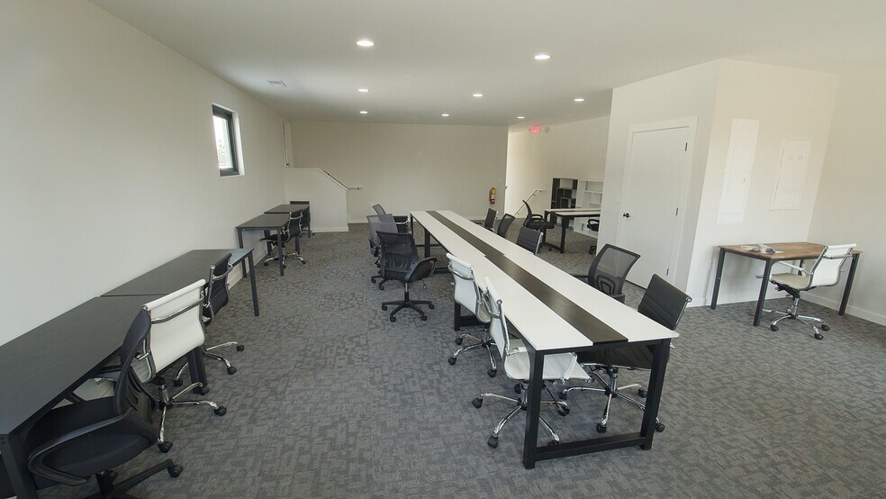 More Photos Of 1740 Grassland Pky, Alpharetta Office For Lease