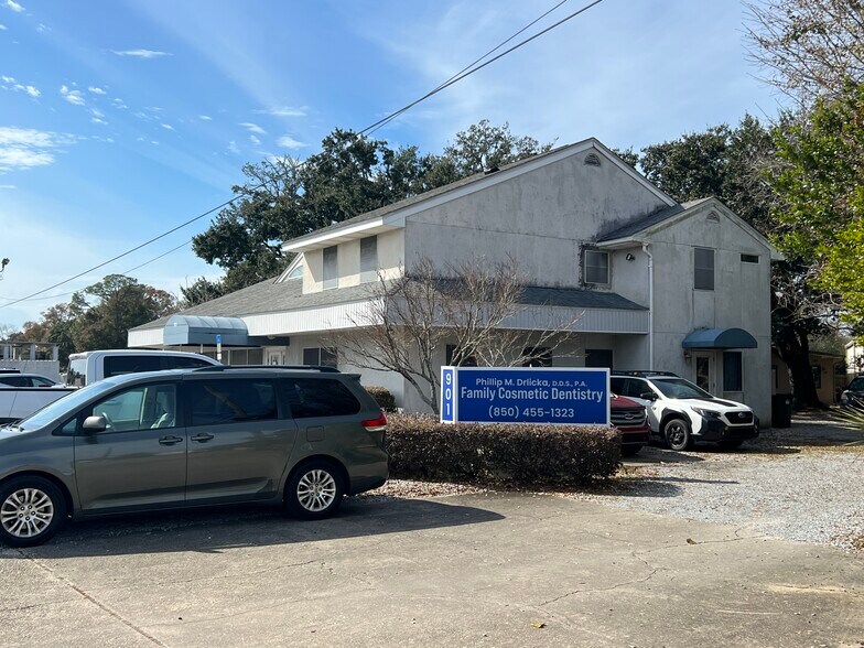 More Photos Of 901 New Warrington Rd, Pensacola Medical For Sale