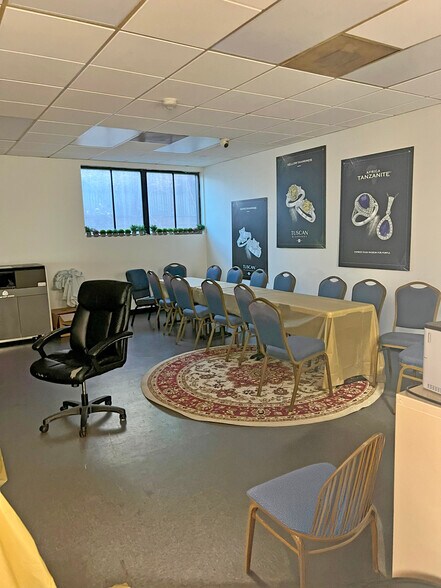 More Photos Of 910 N Amelia Ave, San Dimas Office For Sale