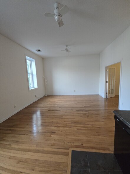 More Photos Of 129 11th St, Brooklyn Manufacturing For Lease