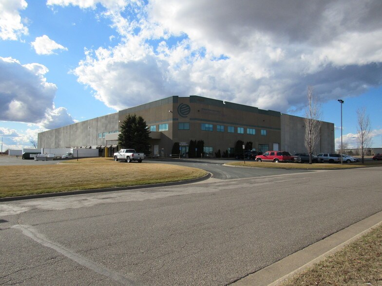More Photos Of 12940 Prosperity Ave, Becker Distribution For Lease