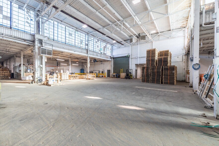 More Photos Of 13881 Elmira St, Detroit Manufacturing For Sale