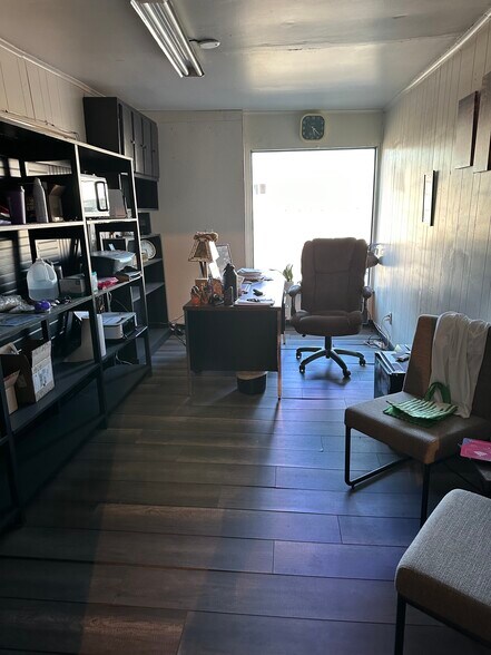 More Photos Of 2300 Greenup Ave, Ashland Storefront Retail Residential For Lease