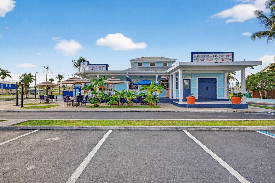 More Photos Of 102 Copeland Ave SW, Everglades City Restaurant For Sale
