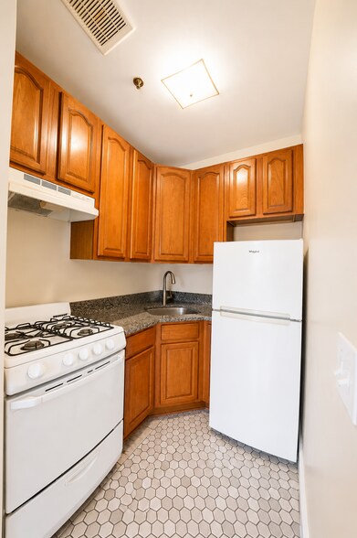 More Photos Of 10228 Jamaica Ave, Richmond Hill Storefront Retail Office For Sale