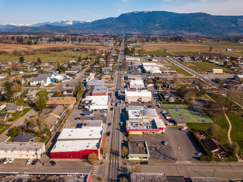 103 W Main St, Everson, WA 98247 Office For Sale