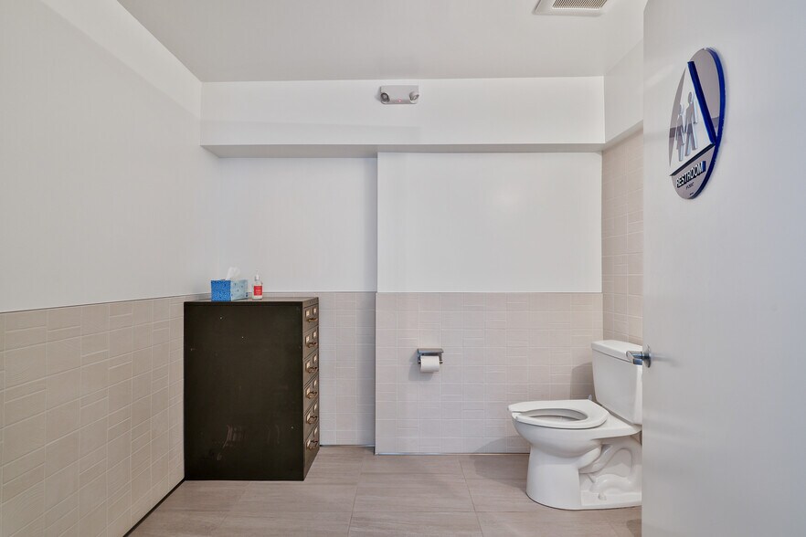 More Photos Of 1033-1037 Polk St, San Francisco Loft Creative Space For Lease