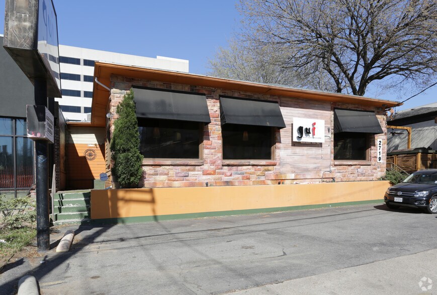 Primary Photo Of 2719 McKinney Ave, Dallas Restaurant For Lease