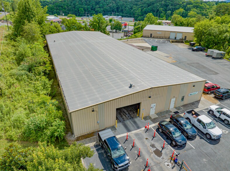 More Photos Of 3016-3020 Brookside Dr, Kingsport Warehouse For Sale