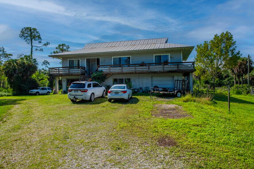 More Photos Of 2740 Newman Dr, Naples Specialty For Sale
