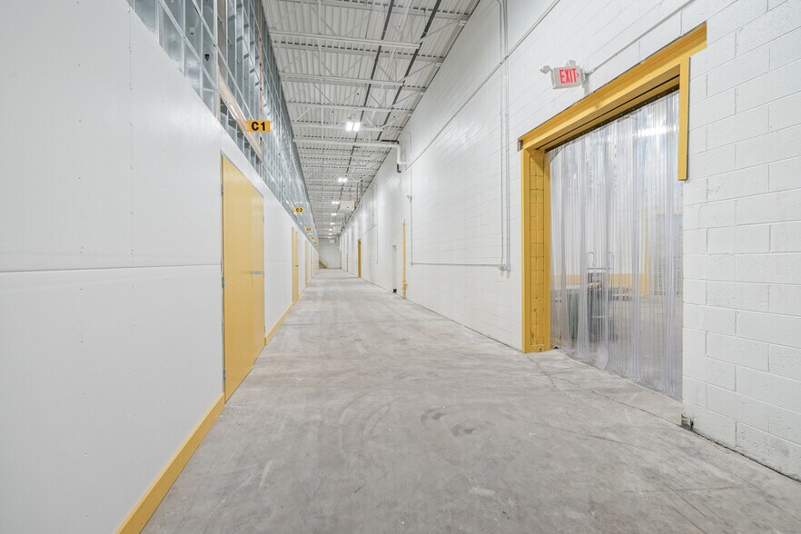 More Photos Of 171 Heller Pl, Bellmawr Warehouse For Lease