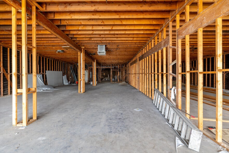 More Photos Of 7540-7544 Balboa Blvd, Van Nuys Unknown For Lease