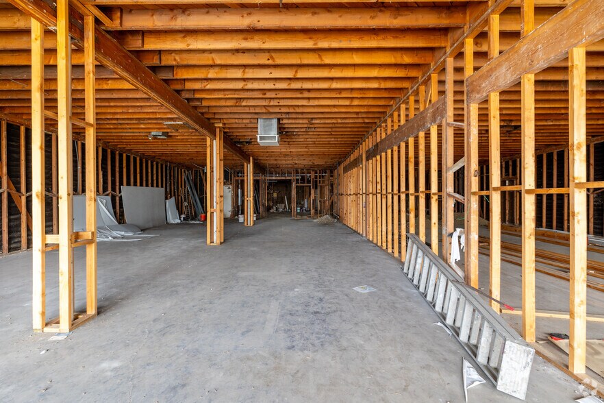 More Photos Of 7540-7544 Balboa Blvd, Van Nuys Unknown For Lease