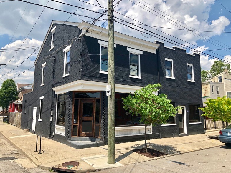 More Photos Of 223 E 8th St, Newport Office For Sale