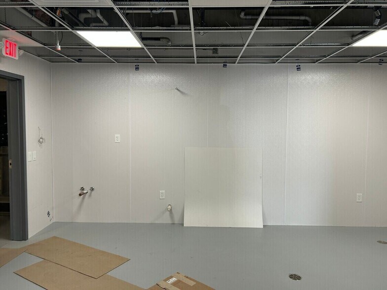 More Photos Of 18-20 Innerbelt Rd, Somerville Storefront For Sale