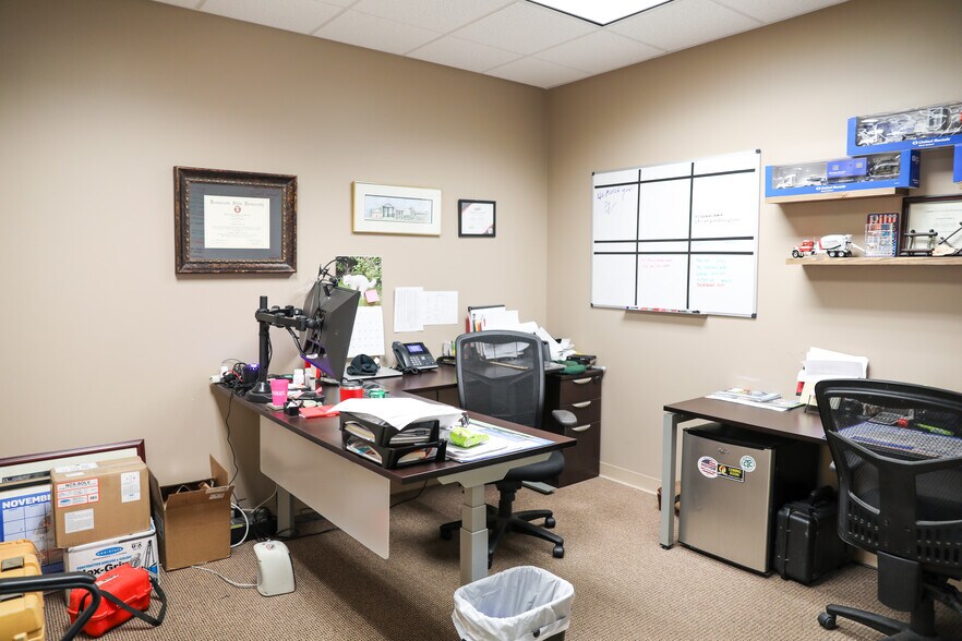 More Photos Of , Alpharetta Flex For Sale