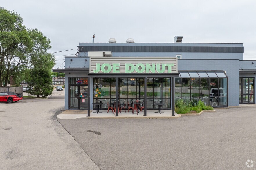 More Photos Of 720 E Rand Rd, Mount Prospect Restaurant For Sale