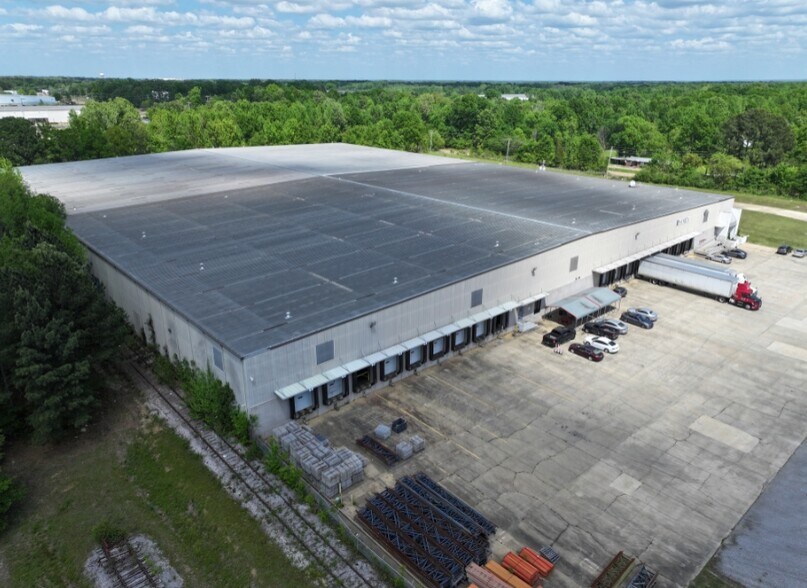 More Photos Of 195 Industrial N dr, Gluckstadt Industrial For Lease