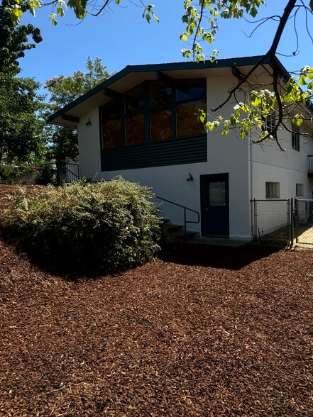 More Photos Of 111 Margaret Ln, Grass Valley Office For Sale