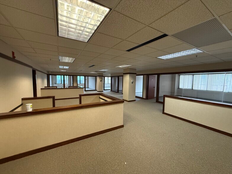 More Photos Of 76 Saint Paul St, Burlington Office Residential For Sale